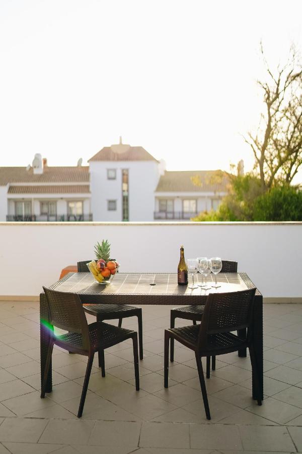 Appartamento Wonderful Flats With Pool By Host Wise Albufeira Esterno foto