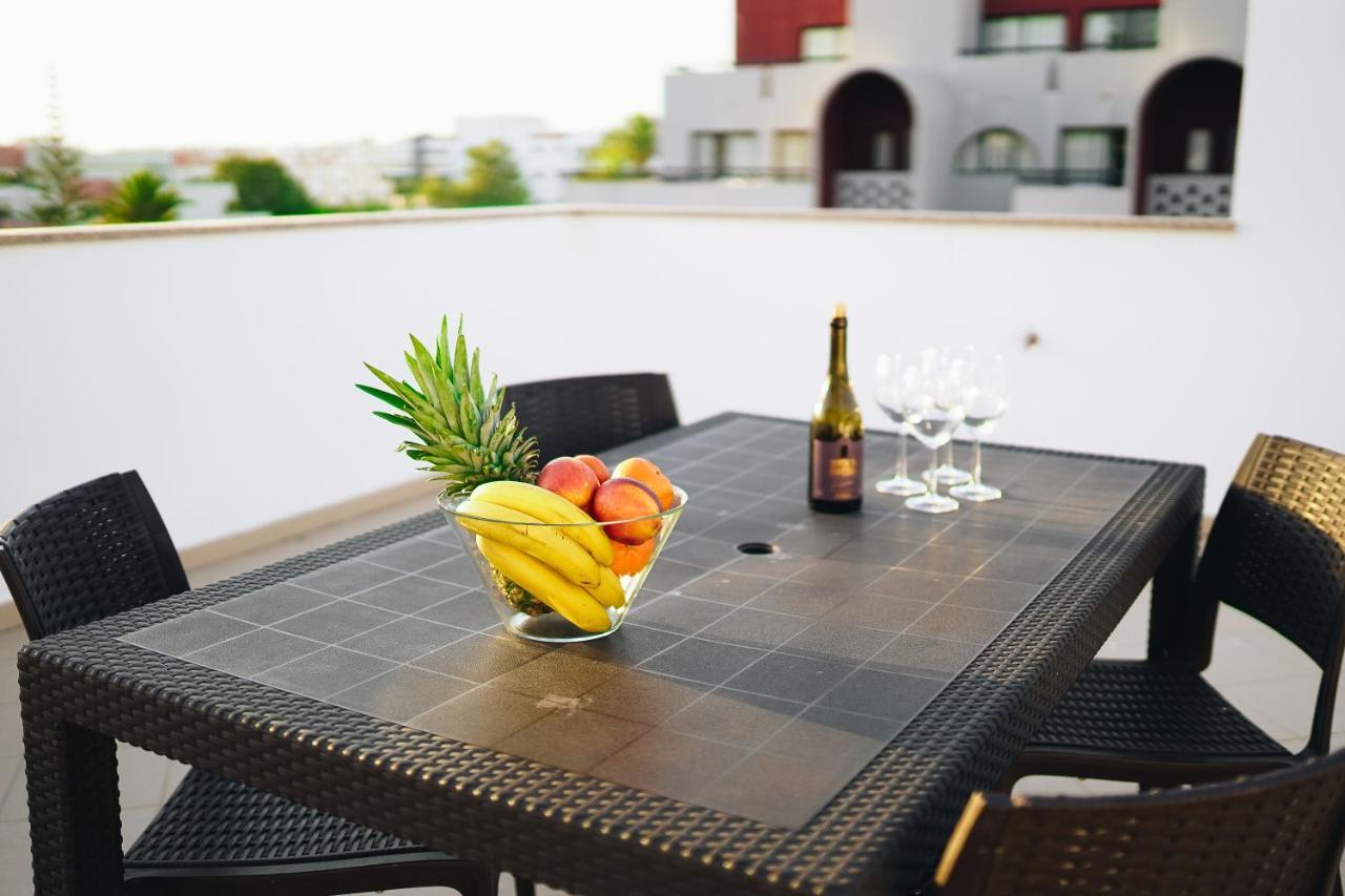 Appartamento Wonderful Flats With Pool By Host Wise Albufeira Esterno foto