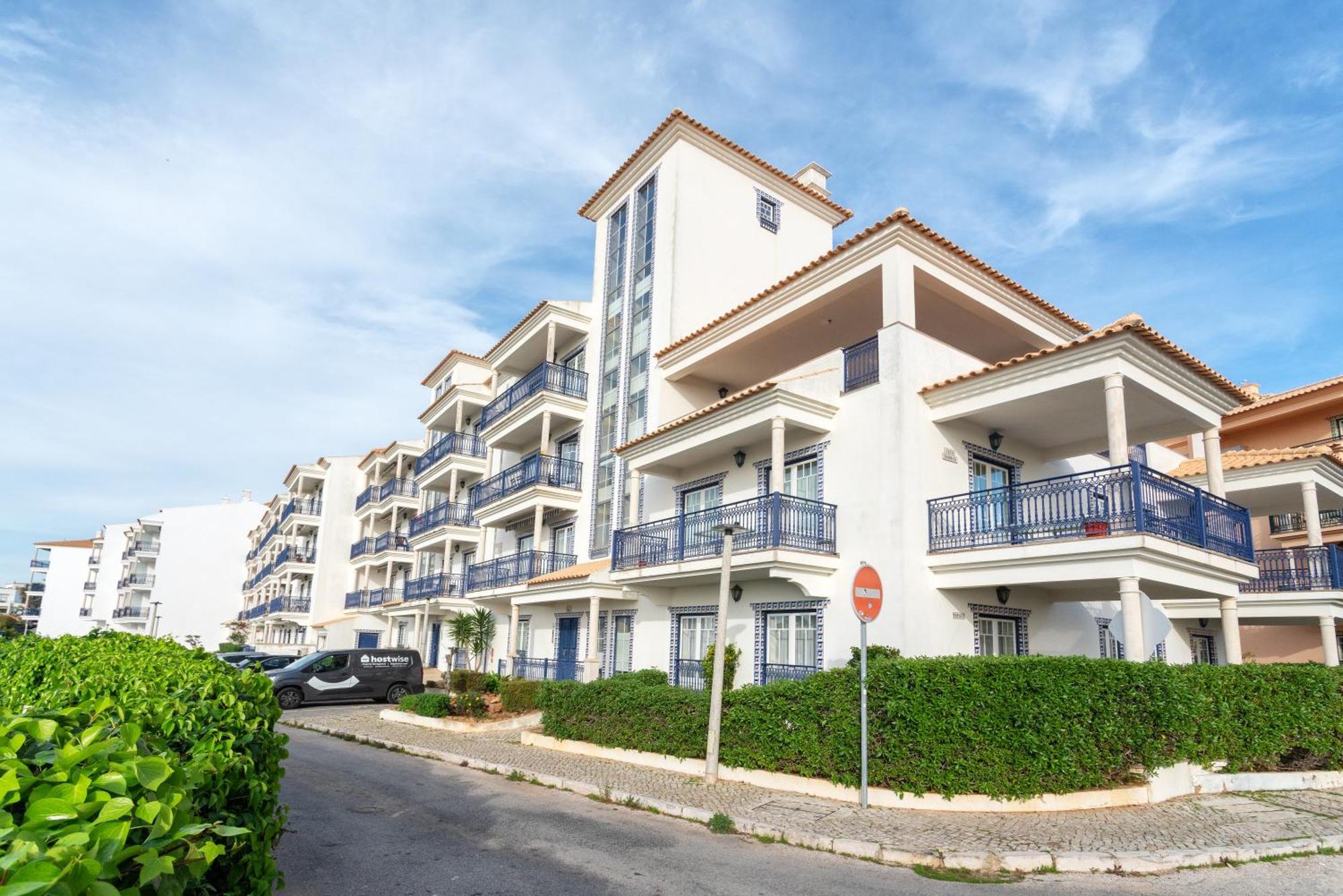 Appartamento Wonderful Flats With Pool By Host Wise Albufeira Esterno foto